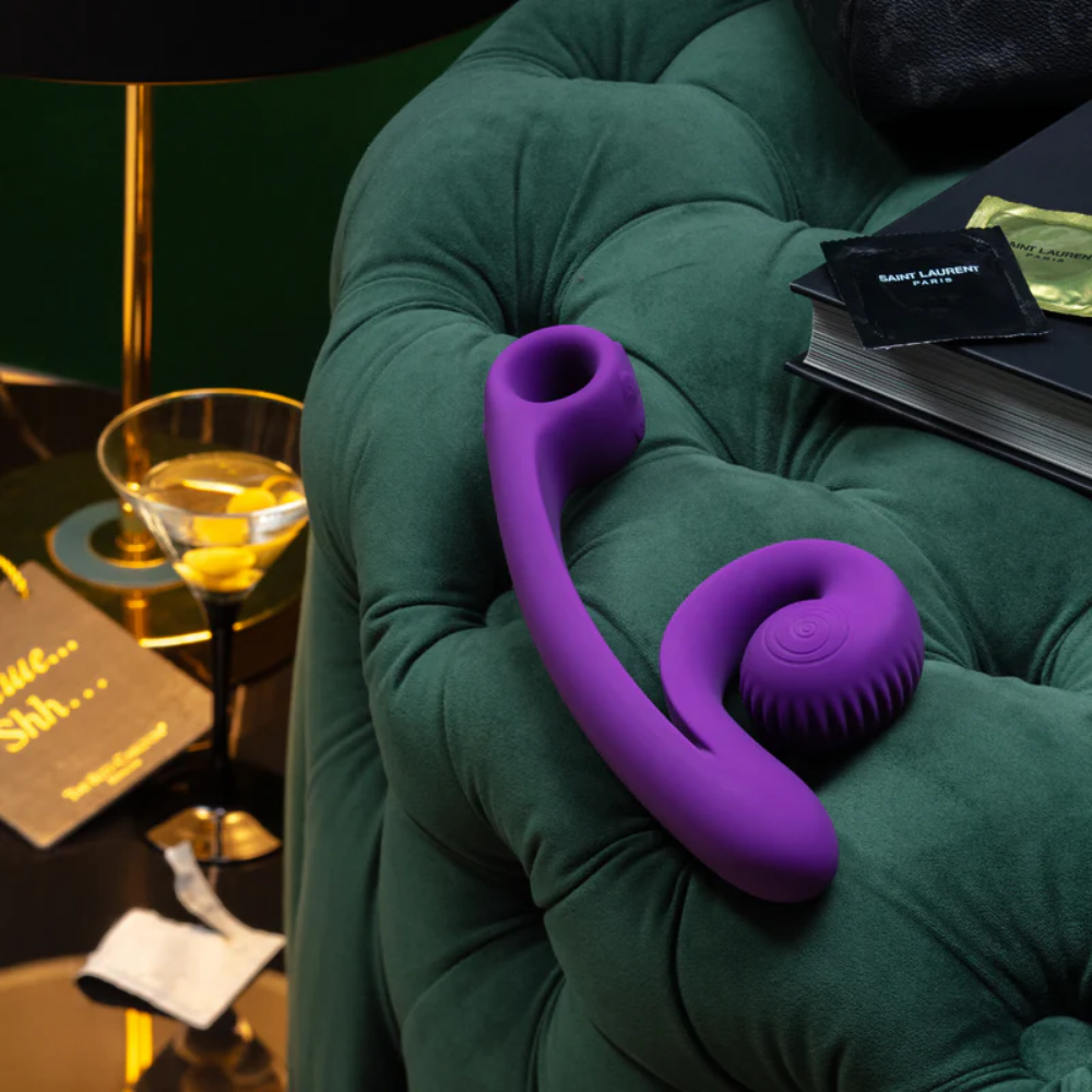 Snail Curve Dual Stimulator Vibe *Colors may vary at purchase!