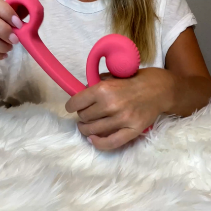 Snail Curve Dual Stimulator Vibe *Colors may vary at purchase!