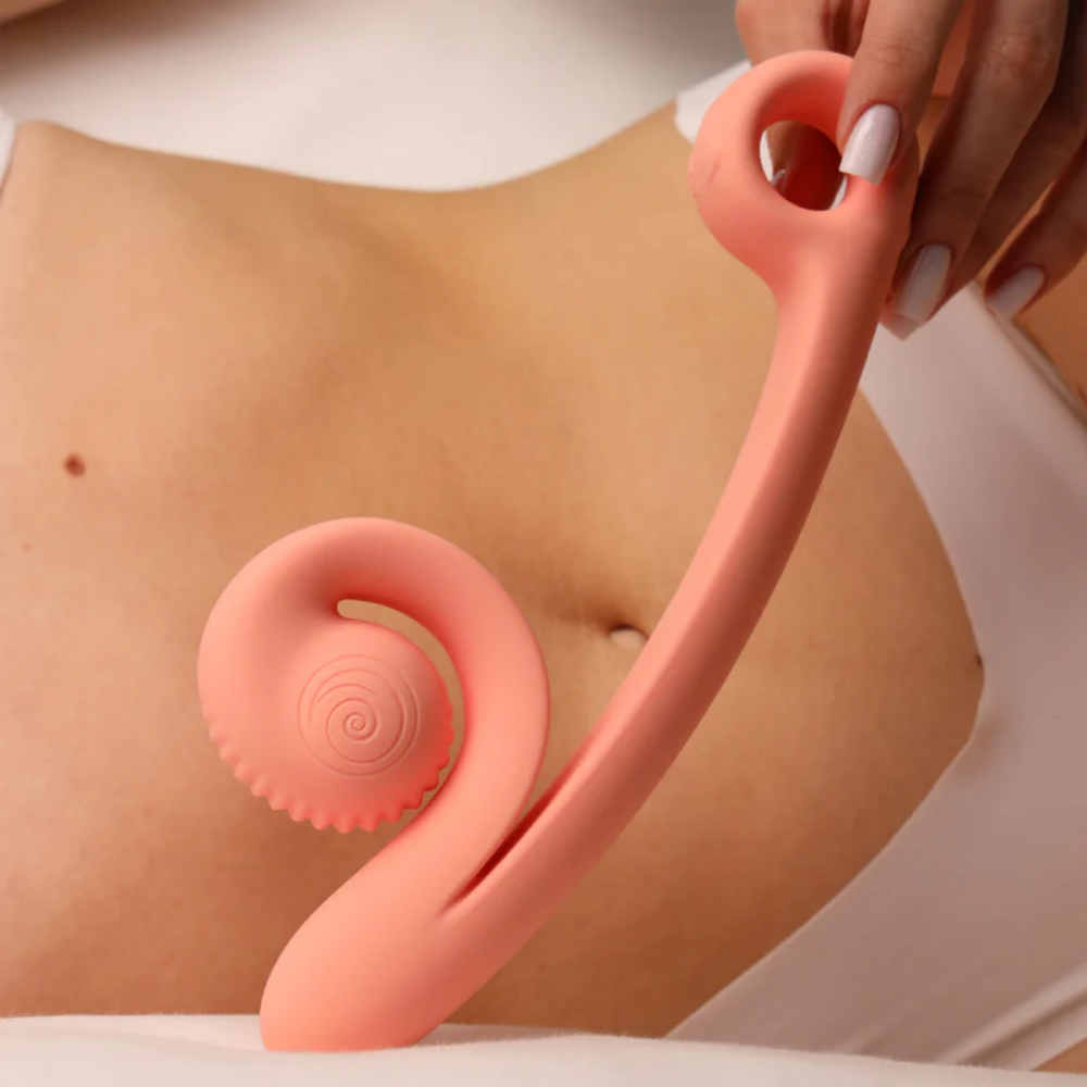 Snail Curve Dual Stimulator Vibe *Colors may vary at purchase!
